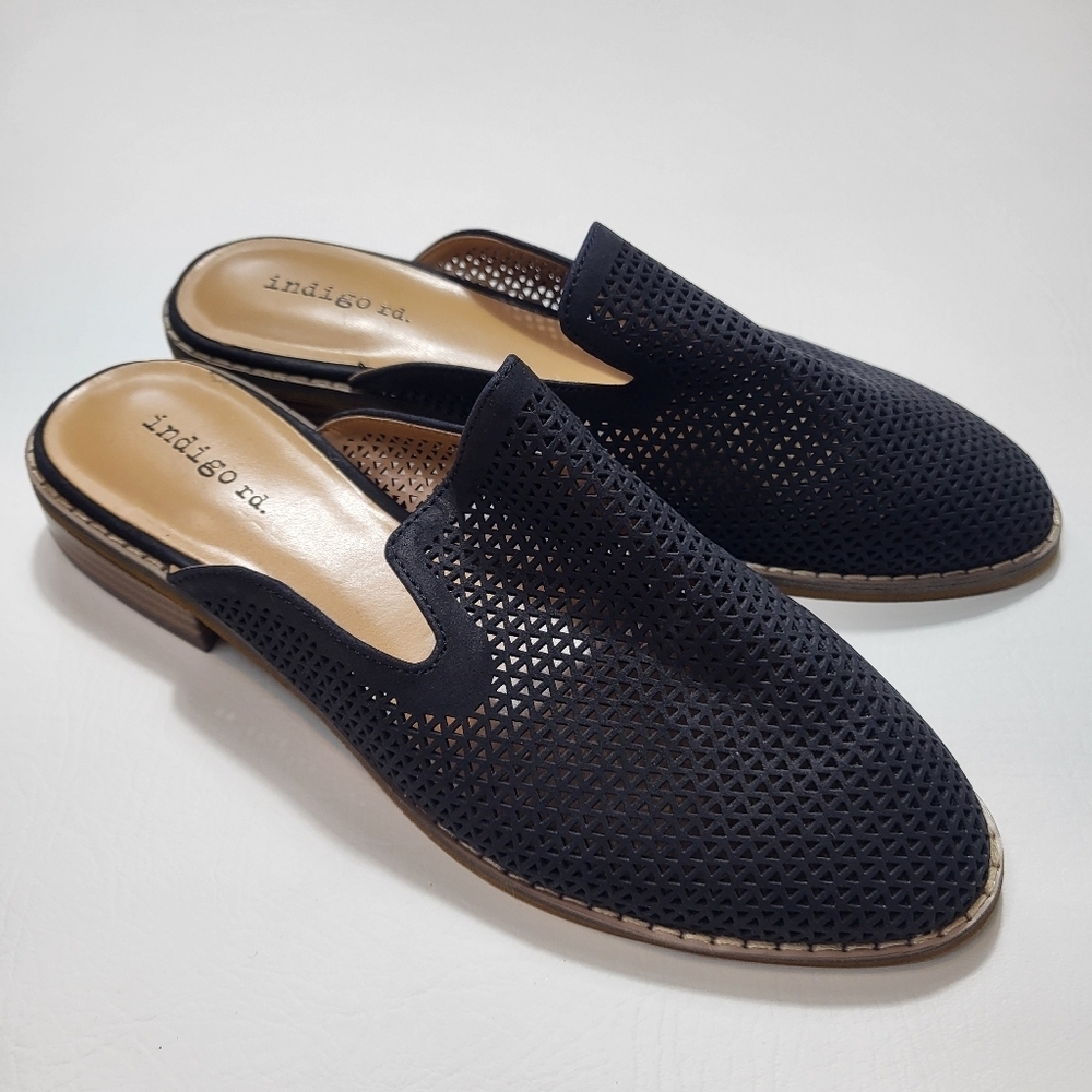 Indigo Rd Black Slip On Perforated Mules Flats New Without Box Size 7 - Picture 3 of 7